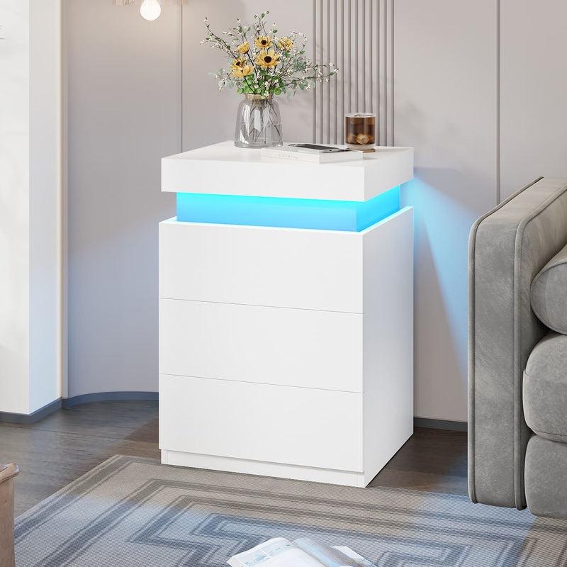 Sikaic Nightstand