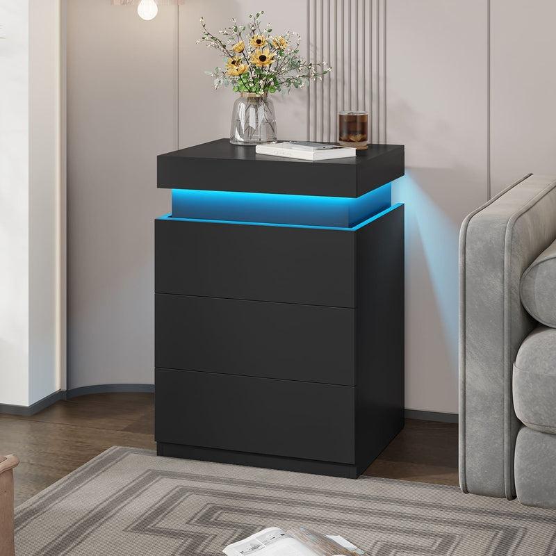 Sikaic Nightstand